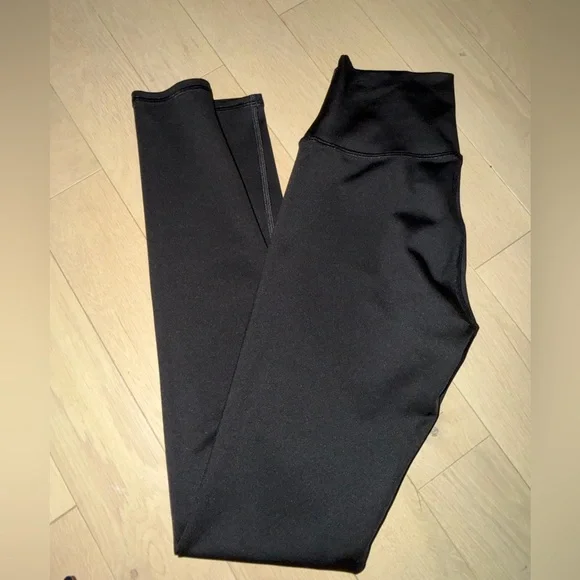 ALO Yoga High Waist Airlift Black Leggings Size Small - Picture 3 of 5